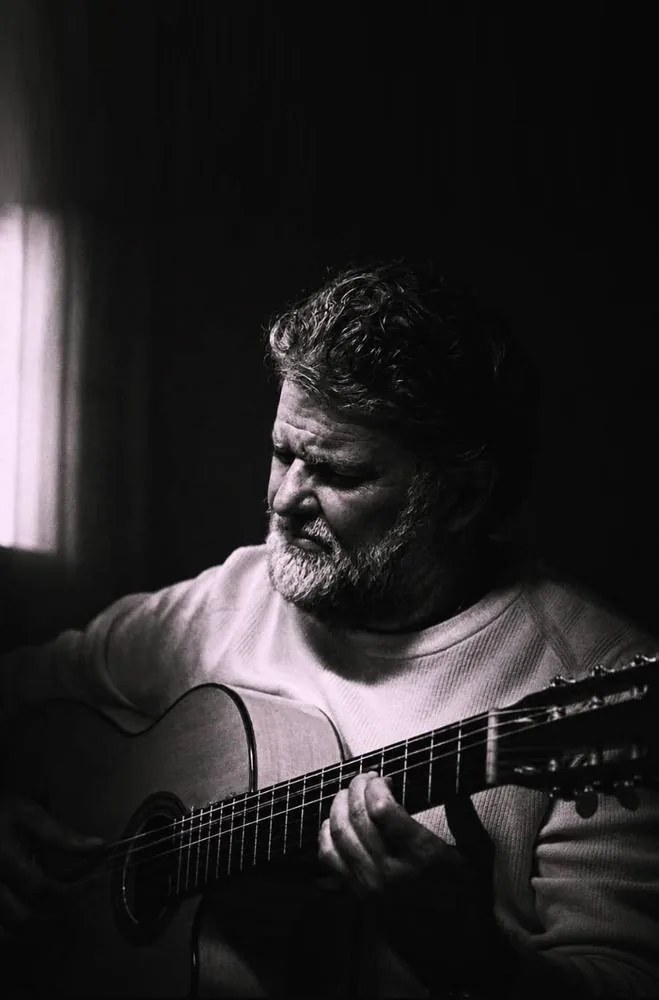 Représentation live de guitare flamenco par Antonio Segura